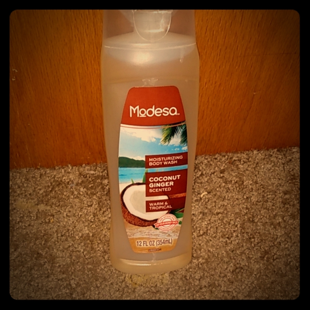 Moisturizing body wash